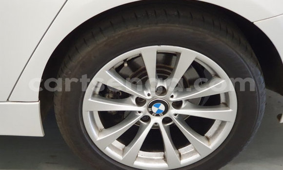 Nunua Ilio tumika BMW 3–Series White Gari ndani ya Ezulwini nchini Hhohho Nunua Ilio tumika BMW 3–Series White Gari ndani ya Ezulwini nchini Hhohho