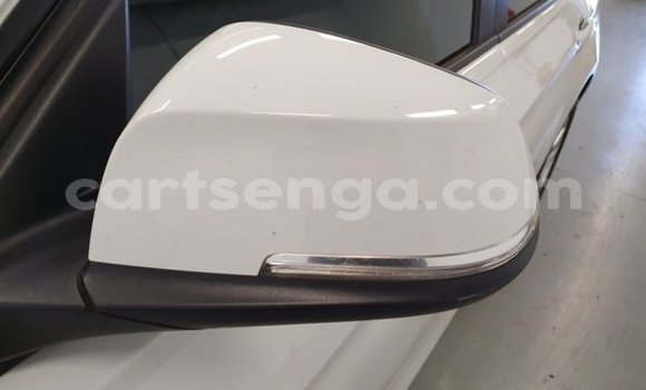 Nunua Ilio tumika BMW 3–Series White Gari ndani ya Ezulwini nchini Hhohho Nunua Ilio tumika BMW 3–Series White Gari ndani ya Ezulwini nchini Hhohho