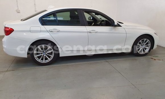 Nunua Ilio tumika BMW 3–Series White Gari ndani ya Ezulwini nchini Hhohho Nunua Ilio tumika BMW 3–Series White Gari ndani ya Ezulwini nchini Hhohho