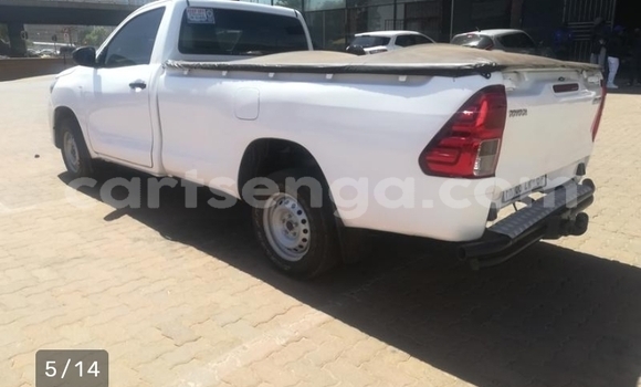 Buy Used Toyota Hilux White Car in Manzini in Manzini Buy Used Toyota Hilux White Car in Manzini in Manzini