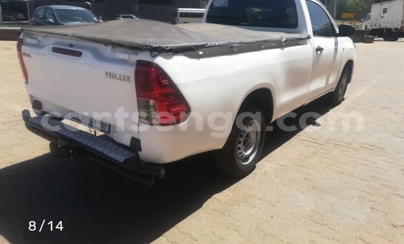 Buy Used Toyota Hilux White Car in Manzini in Manzini Buy Used Toyota Hilux White Car in Manzini in Manzini