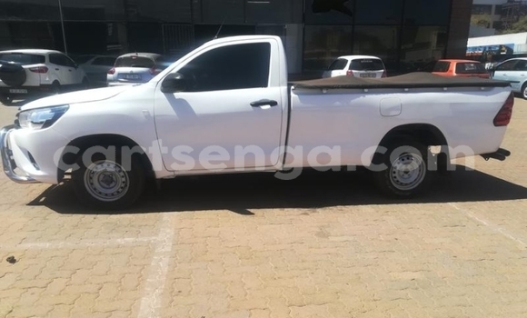 Buy Used Toyota Hilux White Car in Manzini in Manzini Buy Used Toyota Hilux White Car in Manzini in Manzini