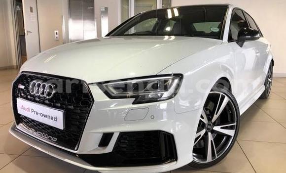 Nunua Ilio tumika Audi RS3 White Gari ndani ya Hlatikulu nchini Wilaya ya Shiselweni Nunua Ilio tumika Audi RS3 White Gari ndani ya Hlatikulu nchini Wilaya ya Shiselweni