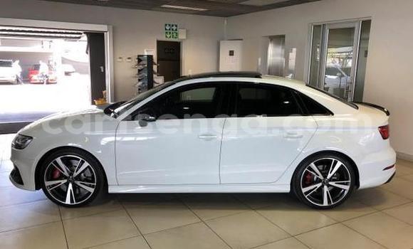 Nunua Ilio tumika Audi RS3 White Gari ndani ya Hlatikulu nchini Wilaya ya Shiselweni Nunua Ilio tumika Audi RS3 White Gari ndani ya Hlatikulu nchini Wilaya ya Shiselweni