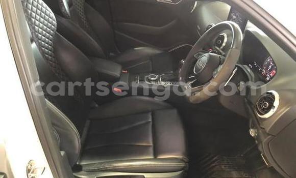 Nunua Ilio tumika Audi RS3 White Gari ndani ya Hlatikulu nchini Wilaya ya Shiselweni Nunua Ilio tumika Audi RS3 White Gari ndani ya Hlatikulu nchini Wilaya ya Shiselweni