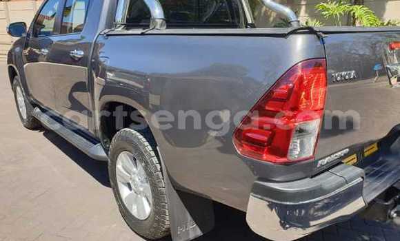 Acheter Occasion Voiture Toyota Hilux Beige à Hlatikulu, Shiselweni District Acheter Occasion Voiture Toyota Hilux Beige à Hlatikulu, Shiselweni District