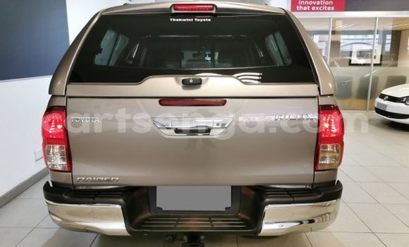 Acheter Occasion Voiture Toyota Hilux Gris à Bulembu, Hhohho Acheter Occasion Voiture Toyota Hilux Gris à Bulembu, Hhohho