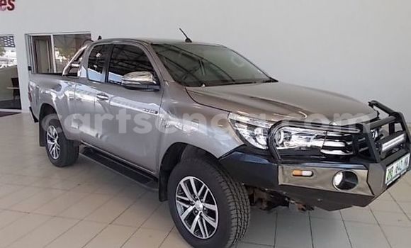Nunua Ilio tumika Toyota Hilux Silver Gari ndani ya Ezulwini nchini Hhohho Nunua Ilio tumika Toyota Hilux Silver Gari ndani ya Ezulwini nchini Hhohho