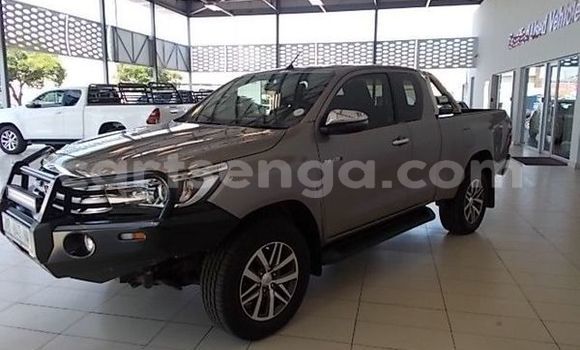 Nunua Ilio tumika Toyota Hilux Silver Gari ndani ya Ezulwini nchini Hhohho Nunua Ilio tumika Toyota Hilux Silver Gari ndani ya Ezulwini nchini Hhohho
