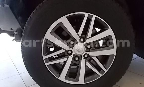 Nunua Ilio tumika Toyota Hilux Silver Gari ndani ya Ezulwini nchini Hhohho Nunua Ilio tumika Toyota Hilux Silver Gari ndani ya Ezulwini nchini Hhohho