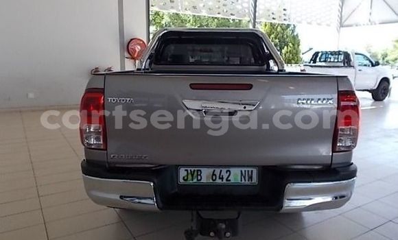 Nunua Ilio tumika Toyota Hilux Silver Gari ndani ya Ezulwini nchini Hhohho Nunua Ilio tumika Toyota Hilux Silver Gari ndani ya Ezulwini nchini Hhohho