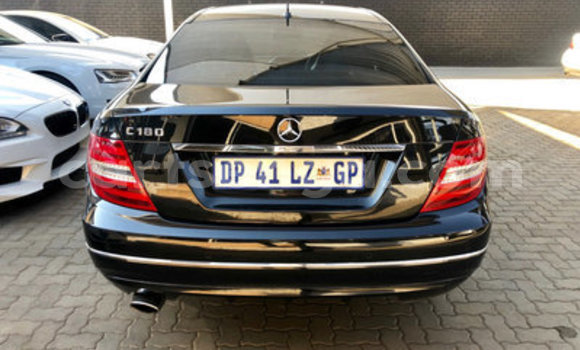 Buy Used Mercedes‒Benz 190–Series Black Car in Big Bend in Lubombo District Buy Used Mercedes‒Benz 190–Series Black Car in Big Bend in Lubombo District