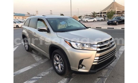 Buy Import Toyota Highlander Other Car in Import - Dubai in Hhohho Buy Import Toyota Highlander Other Car in Import - Dubai in Hhohho