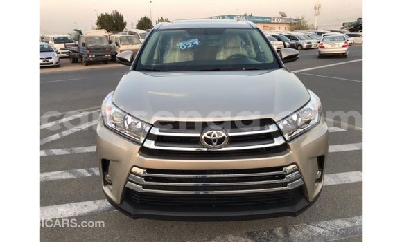 Buy Import Toyota Highlander Other Car in Import - Dubai in Hhohho Buy Import Toyota Highlander Other Car in Import - Dubai in Hhohho