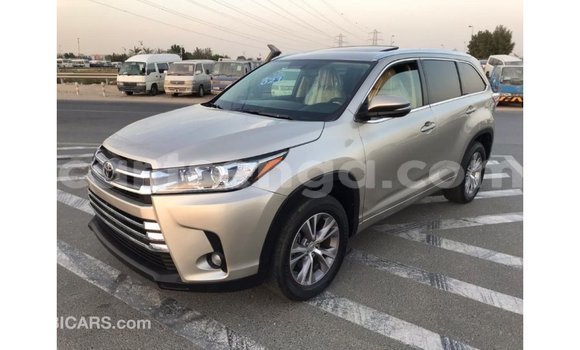 Buy Import Toyota Highlander Other Car in Import - Dubai in Hhohho Buy Import Toyota Highlander Other Car in Import - Dubai in Hhohho