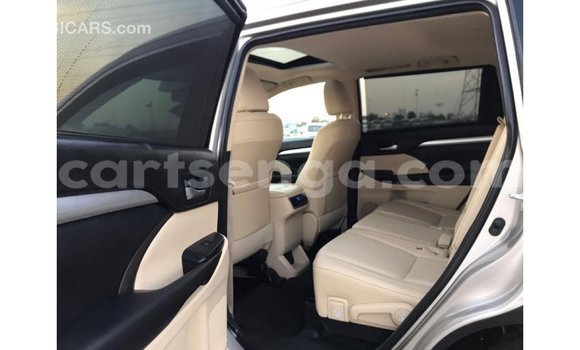 Buy Import Toyota Highlander Other Car in Import - Dubai in Hhohho Buy Import Toyota Highlander Other Car in Import - Dubai in Hhohho