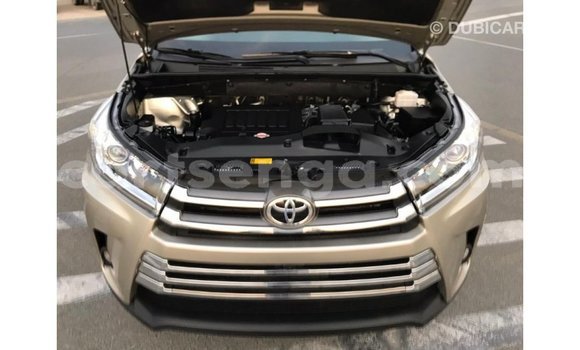 Buy Import Toyota Highlander Other Car in Import - Dubai in Hhohho Buy Import Toyota Highlander Other Car in Import - Dubai in Hhohho