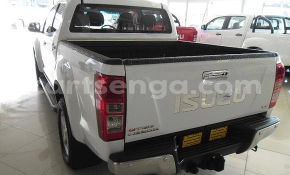 Acheter Occasion Voiture Isuzu KB Blanc à Big Bend, Lubombo District Acheter Occasion Voiture Isuzu KB Blanc à Big Bend, Lubombo District
