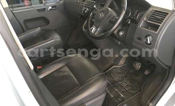 Buy Used Volkswagen Caravelle Silver Car in Mbabane in Manzini Buy Used Volkswagen Caravelle Silver Car in Mbabane in Manzini