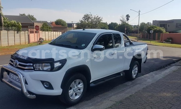 Buy Used Toyota Hilux White Car in Big Bend in Lubombo District Buy Used Toyota Hilux White Car in Big Bend in Lubombo District
