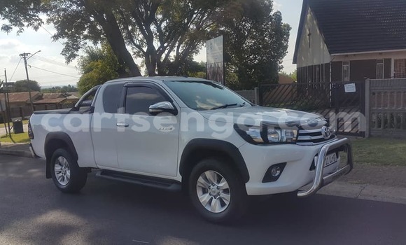 Buy Used Toyota Hilux White Car in Big Bend in Lubombo District Buy Used Toyota Hilux White Car in Big Bend in Lubombo District