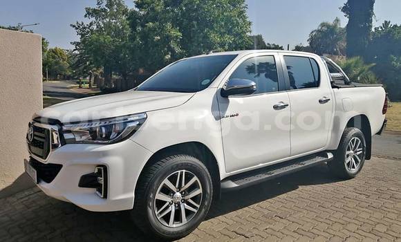 Buy Used Toyota Hilux White Car in Big Bend in Lubombo District Buy Used Toyota Hilux White Car in Big Bend in Lubombo District