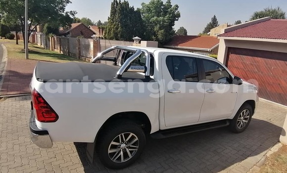Buy Used Toyota Hilux White Car in Big Bend in Lubombo District Buy Used Toyota Hilux White Car in Big Bend in Lubombo District