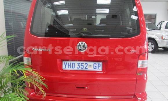 Nunua Ilio tumika Volkswagen Caravelle Red Gari ndani ya Ezulwini nchini Hhohho Nunua Ilio tumika Volkswagen Caravelle Red Gari ndani ya Ezulwini nchini Hhohho