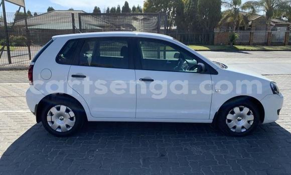 Buy Used Volkswagen Polo White Car in Ezulwini in Hhohho Buy Used Volkswagen Polo White Car in Ezulwini in Hhohho