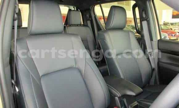 Acheter Occasion Voiture Toyota Hilux Beige à Ezulwini, Hhohho Acheter Occasion Voiture Toyota Hilux Beige à Ezulwini, Hhohho