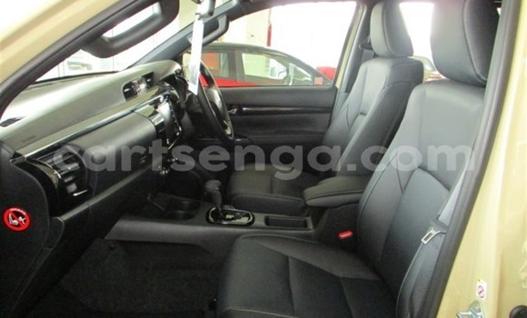 Acheter Occasion Voiture Toyota Hilux Beige à Ezulwini, Hhohho Acheter Occasion Voiture Toyota Hilux Beige à Ezulwini, Hhohho