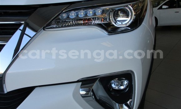 Acheter Occasion Voiture Toyota Fortuner Blanc à Ezulwini, Hhohho Acheter Occasion Voiture Toyota Fortuner Blanc à Ezulwini, Hhohho