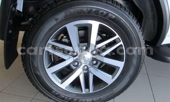 Acheter Occasion Voiture Toyota Fortuner Blanc à Ezulwini, Hhohho Acheter Occasion Voiture Toyota Fortuner Blanc à Ezulwini, Hhohho