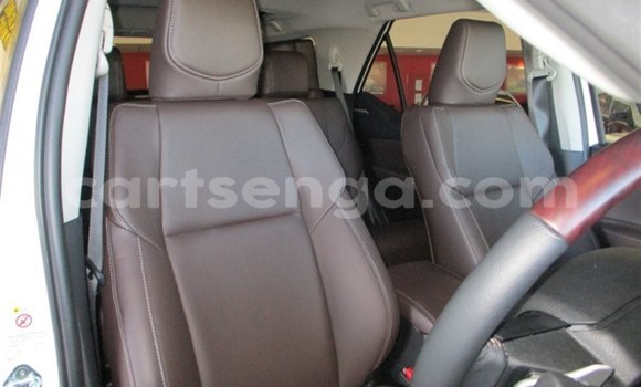Acheter Occasion Voiture Toyota Fortuner Blanc à Ezulwini, Hhohho Acheter Occasion Voiture Toyota Fortuner Blanc à Ezulwini, Hhohho