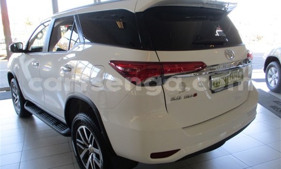 Acheter Occasion Voiture Toyota Fortuner Blanc à Ezulwini, Hhohho Acheter Occasion Voiture Toyota Fortuner Blanc à Ezulwini, Hhohho