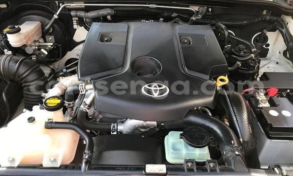 Buy Used Toyota Hilux White Car in Bulembu in Hhohho Buy Used Toyota Hilux White Car in Bulembu in Hhohho