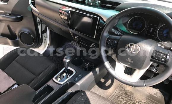 Buy Used Toyota Hilux White Car in Bulembu in Hhohho Buy Used Toyota Hilux White Car in Bulembu in Hhohho