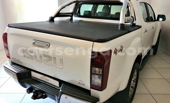 Acheter Occasion Voiture Isuzu KB Blanc à Kubuta, Shiselweni District Acheter Occasion Voiture Isuzu KB Blanc à Kubuta, Shiselweni District