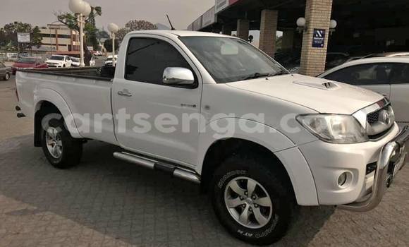 Nunua Ilio tumika Toyota Hilux White Gari ndani ya Big Bend nchini Wilaya ya Lubombo Nunua Ilio tumika Toyota Hilux White Gari ndani ya Big Bend nchini Wilaya ya Lubombo