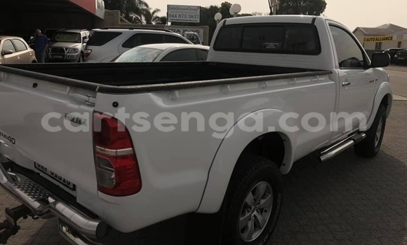 Nunua Ilio tumika Toyota Hilux White Gari ndani ya Big Bend nchini Wilaya ya Lubombo Nunua Ilio tumika Toyota Hilux White Gari ndani ya Big Bend nchini Wilaya ya Lubombo