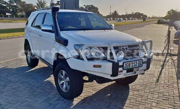Acheter Occasion Voiture Toyota Hilux Blanc à Ezulwini, Hhohho Acheter Occasion Voiture Toyota Hilux Blanc à Ezulwini, Hhohho