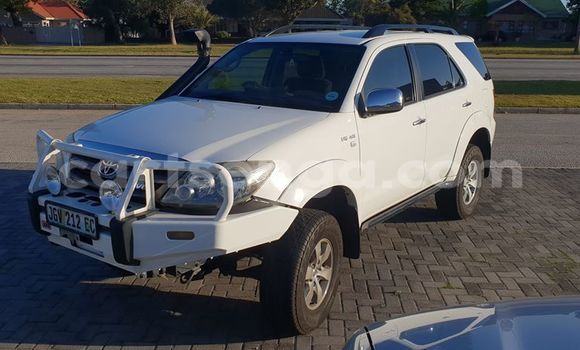 Acheter Occasion Voiture Toyota Hilux Blanc à Ezulwini, Hhohho Acheter Occasion Voiture Toyota Hilux Blanc à Ezulwini, Hhohho