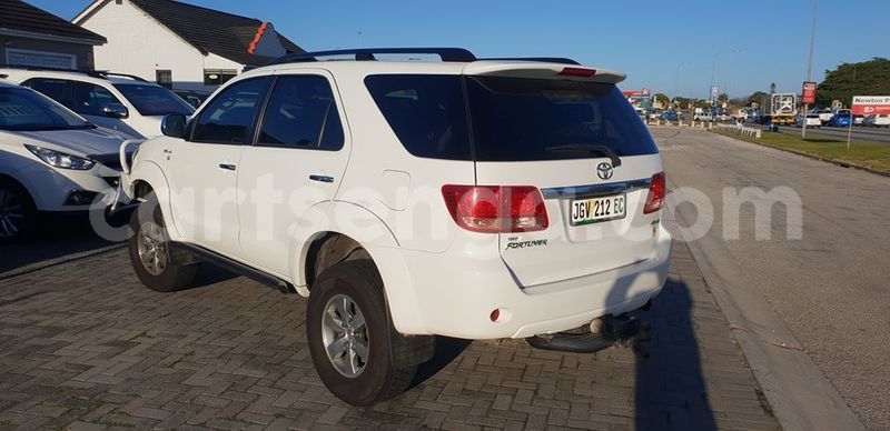 Big with watermark toyota hilux hhohho ezulwini 11650