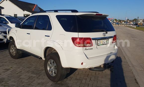 Acheter Occasion Voiture Toyota Hilux Blanc à Ezulwini, Hhohho Acheter Occasion Voiture Toyota Hilux Blanc à Ezulwini, Hhohho