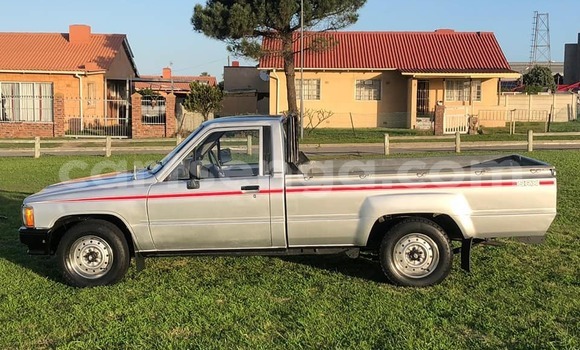 Acheter Occasion Voiture Toyota Hilux Gris à Bulembu, Hhohho Acheter Occasion Voiture Toyota Hilux Gris à Bulembu, Hhohho