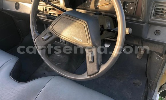 Acheter Occasion Voiture Toyota Hilux Gris à Bulembu, Hhohho Acheter Occasion Voiture Toyota Hilux Gris à Bulembu, Hhohho