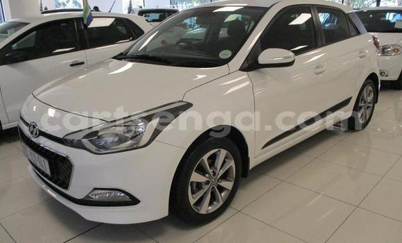 Nunua Ilio tumika Hyundai i20 White Gari ndani ya Manzini nchini Manzini Nunua Ilio tumika Hyundai i20 White Gari ndani ya Manzini nchini Manzini