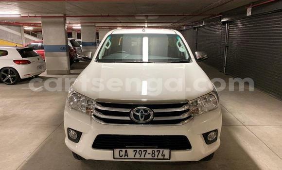 Nunua Ilio tumika Toyota Hilux White Gari ndani ya Manzini nchini Manzini Nunua Ilio tumika Toyota Hilux White Gari ndani ya Manzini nchini Manzini
