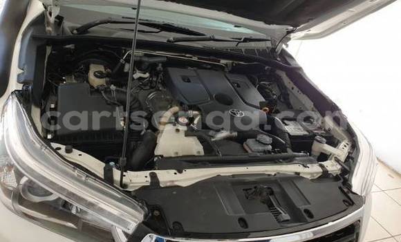 Nunua Ilio tumika Toyota Hilux White Gari ndani ya Ezulwini nchini Hhohho Nunua Ilio tumika Toyota Hilux White Gari ndani ya Ezulwini nchini Hhohho