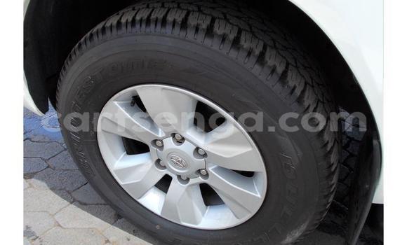 Nunua Ilio tumika Toyota Hilux White Gari ndani ya Manzini nchini Manzini Nunua Ilio tumika Toyota Hilux White Gari ndani ya Manzini nchini Manzini